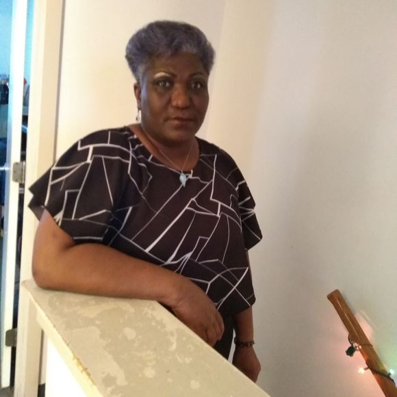 Meet your Posher, Shirley - Picture 1 of 1